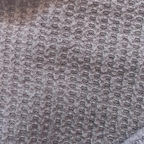 Pink AE Sweater - Size M - Picture 2 of 4